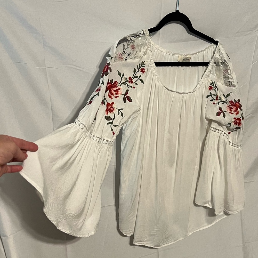 SOLD*** XL Boho Peasant Embroidered Bell Sleeve Poet Blouse - Picture 1 of 12